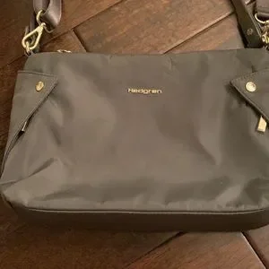 Hedgren prisma triangular small crossbody sale